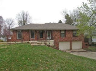 4722 E 138th Trl, Grandview, MO 64030