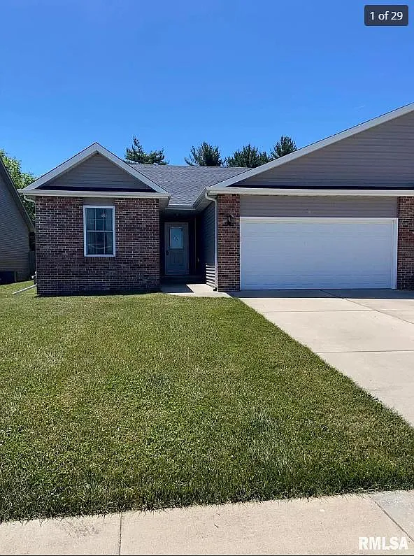 4 bed, 2800 sqft, $2,700 — Photo 1