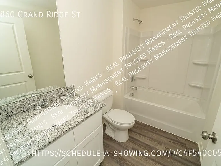 1860 Grand Rdg — Photo 16