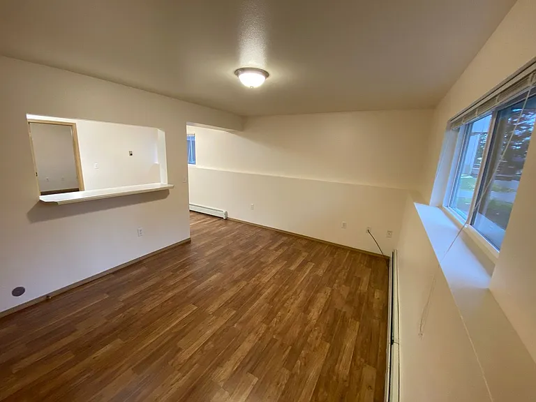 2315 Eureka St — Photo 3