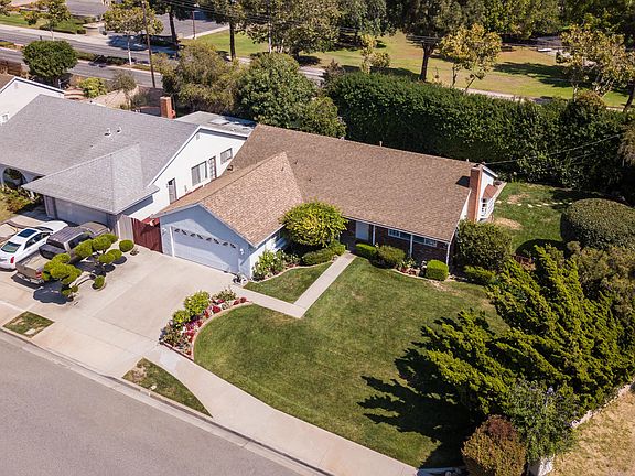 3rd image of 2958 E Dwight Ave