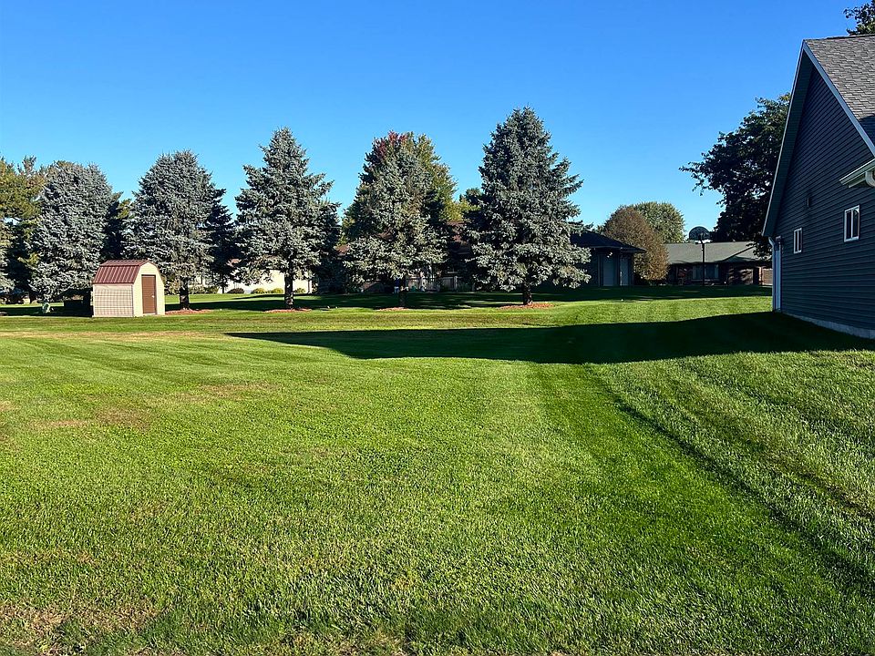 2nd image of 124 Fairview Dr