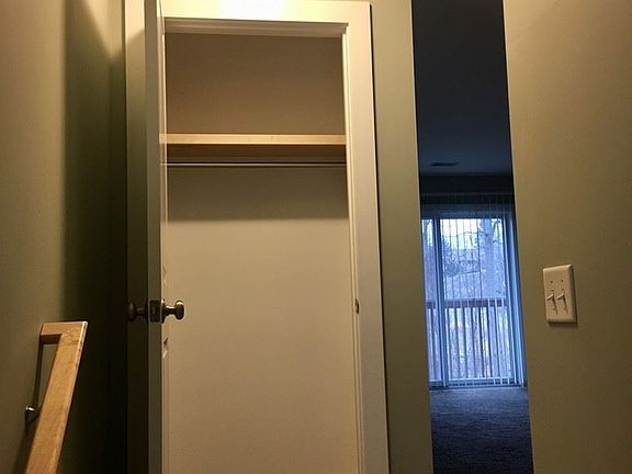 4th image of 850 Grand Ave NE APT B