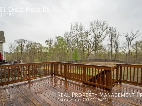 3581 Eagle Ridge Dr, Woodbridge, VA 22191