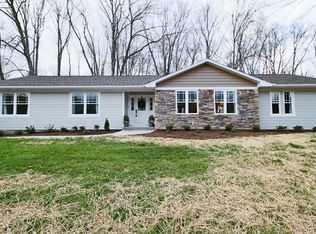 119 Hendrix Dr, Oak Ridge, TN 37830