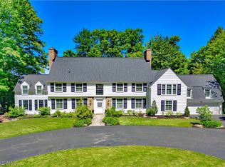 1219 W Hill Dr, Gates Mills, OH 44040