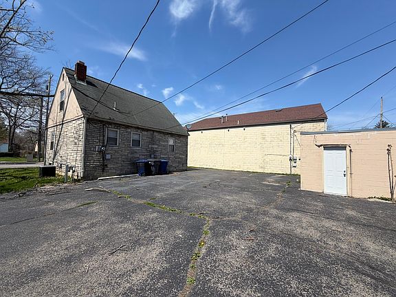 4th image of 826 S Yearling Rd