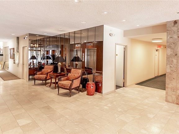 2nd image of 1400 East Ave APT 9