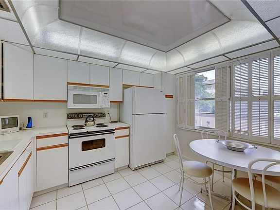 2nd image of 1804 Eleuthera Pt #N2