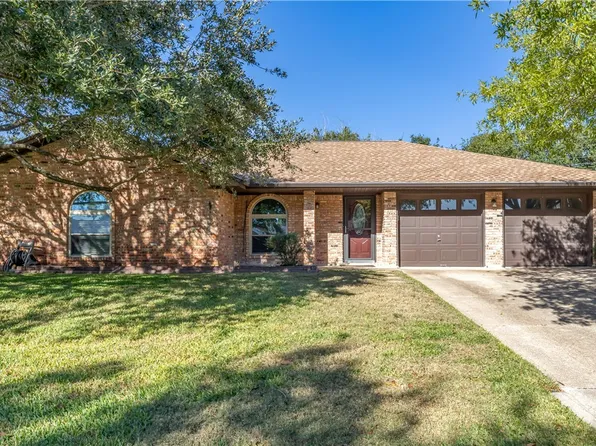 3604 Oak Hill Dr, Bryan, TX 77802