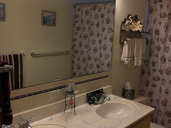 5th image of 713 Eagle Dr