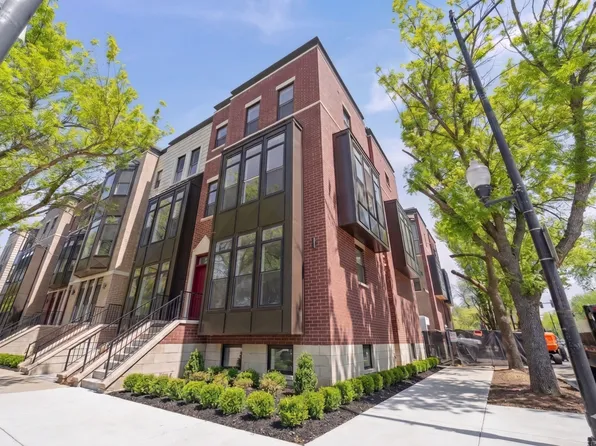 3249 S Calumet Ave, Chicago, IL 60616