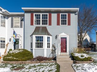 1357 Dunham Ct, Geneva, IL 60134