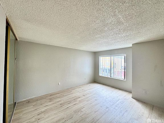 5th image of 29 Wayland St Unit 1