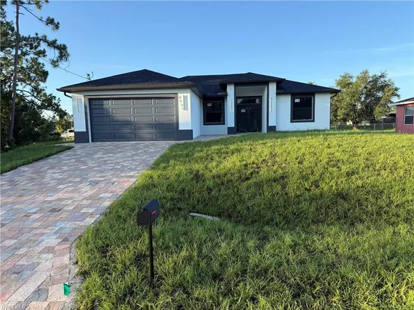 3905 33rd ST SW, LEHIGH ACRES, FL 33976