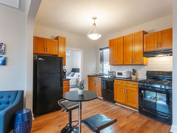 4th image of 251 Beacon Ave APT 14