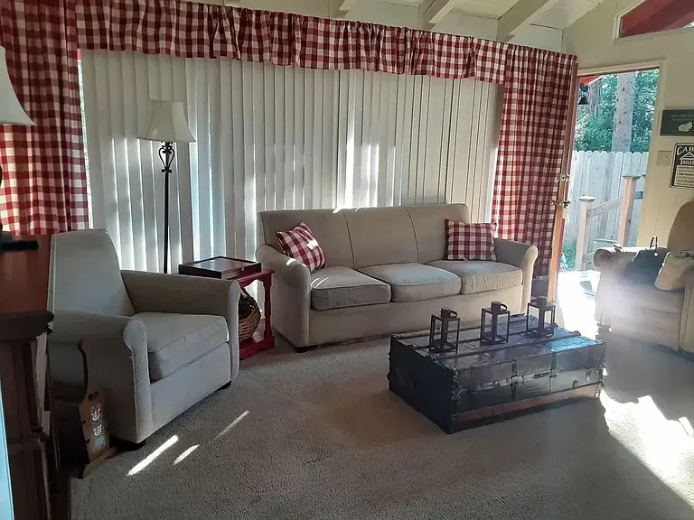 725 Anita Dr — Photo 5