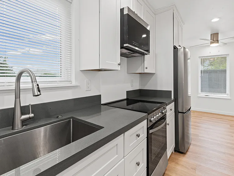 446 Luneta Dr #A — Photo 9