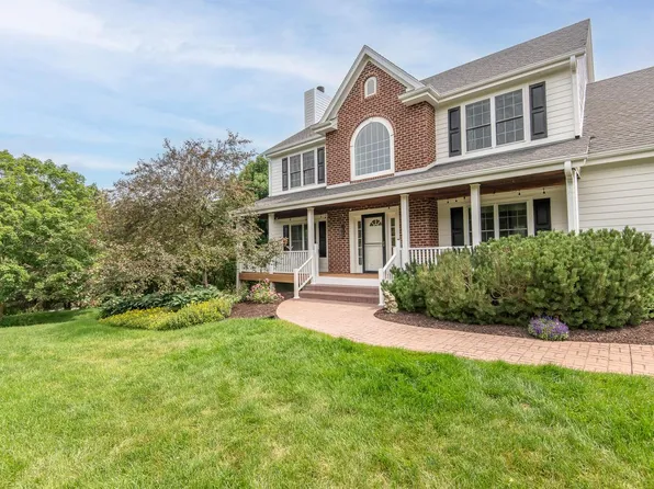 W284N6390 Hibritten WAY, Hartland, WI 53029