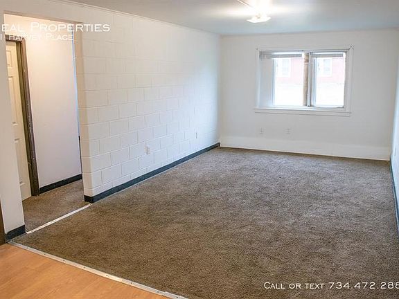 3rd image of 81 Harvey Pl