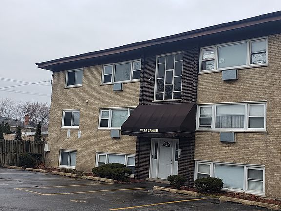 3rd image of 8508 45th Pl APT 1C