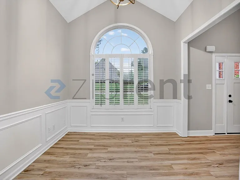 4584 Garden City Dr — Photo 11