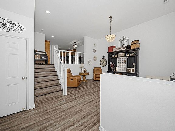 4th image of 35 Fuller Cir