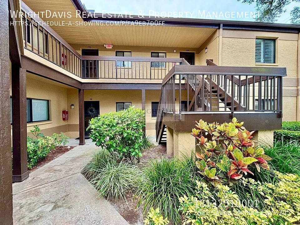 2661 Sabal Springs Cir #205
