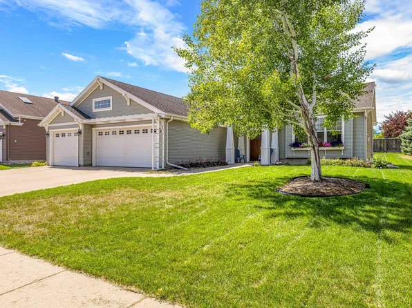 1622 3rd St W, West Fargo, ND 58078