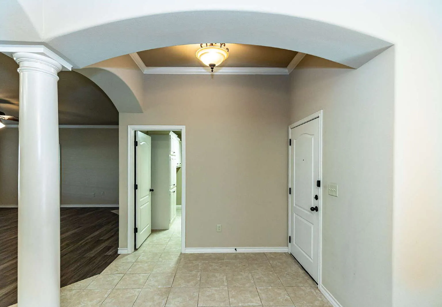 3 bed, 2.0 bath, 1815 sqft, $1,995 — Photo 4