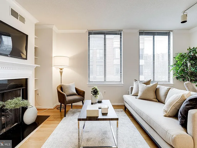 2220 Fairfax Dr #803 — Photo 46