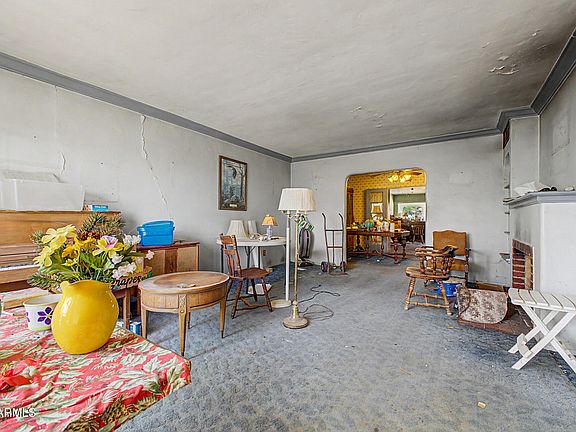 4th image of 916 E CAMBRIDGE Avenue