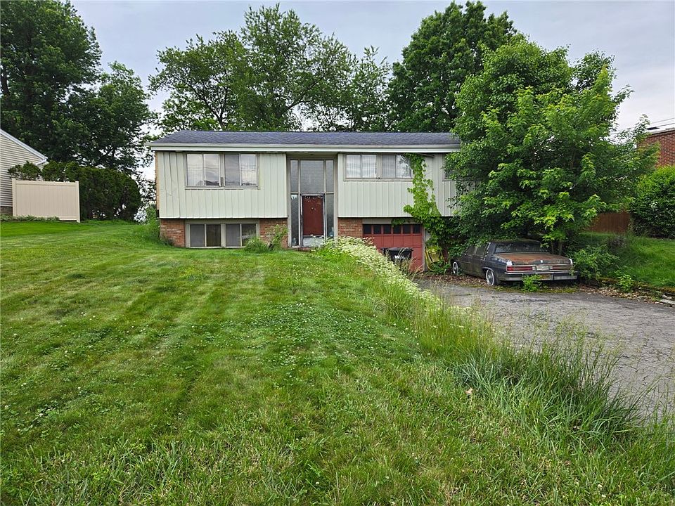 1st image of 145 Rivercrest Dr