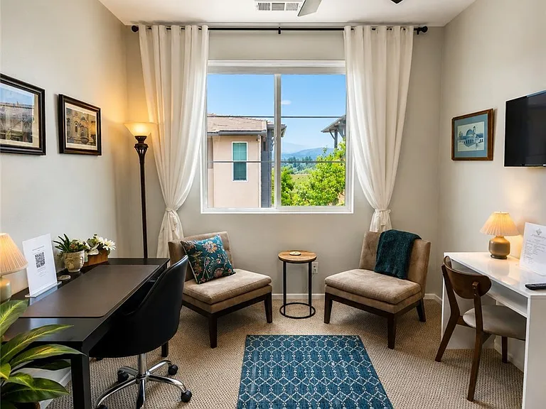1017 Savi Dr #105-B — Photo 2