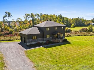 57 Paul A Bertrand Dr, McNab/braeside, ON K7S3G8