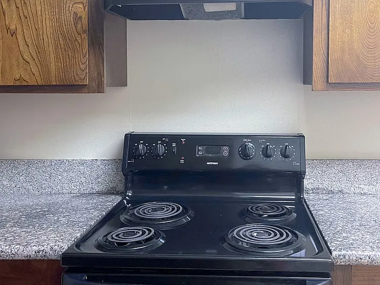 718 N Monterey St — Photo 9