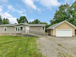 8702 50th St NW, Annandale, MN 55302