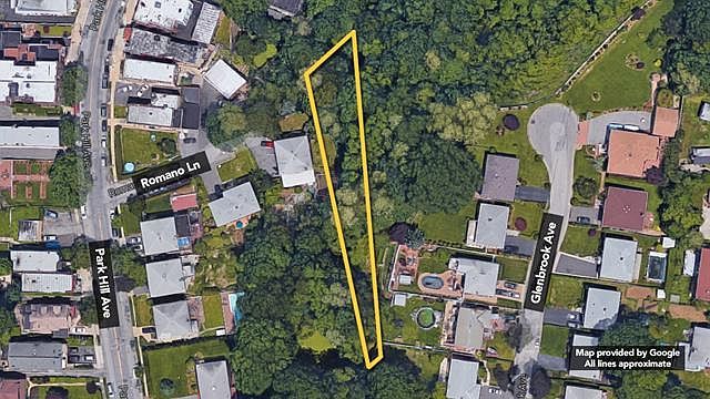 1st image of 240 Oak St