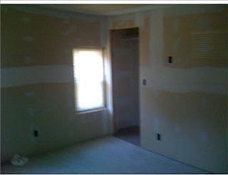 5th image of 30 Evergreen Ave
