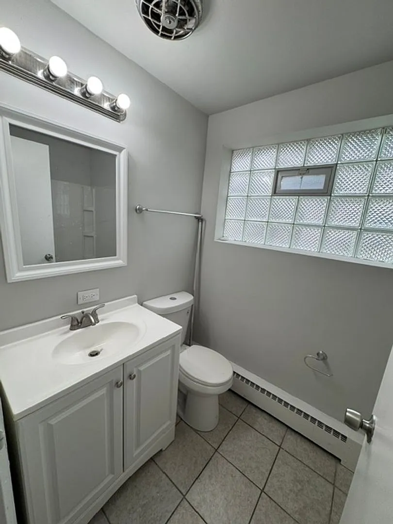 2631 West 123rd Street — Photo 4