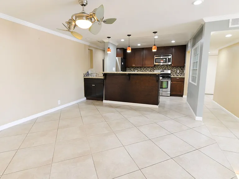 2501 S El Camino Real #202 — Photo 7