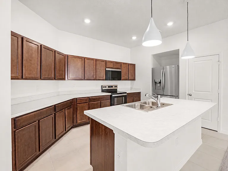 2192 Vinifera Dr — Photo 5