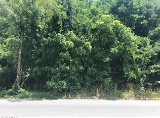 424 N Main St, Dobson, NC 27017