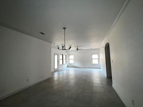 3rd image of 5203 Congress St