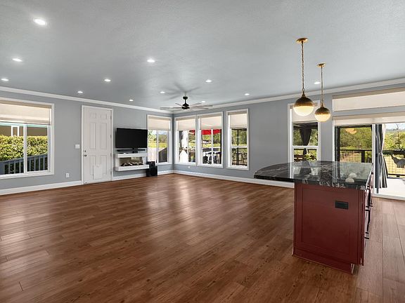 4th image of 106 Shamrock Circle