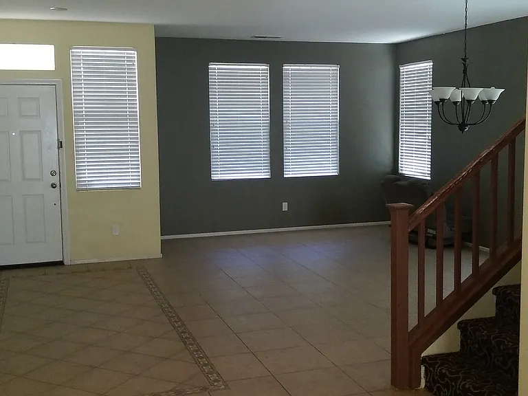 13384 Ava Loma Way — Photo 2
