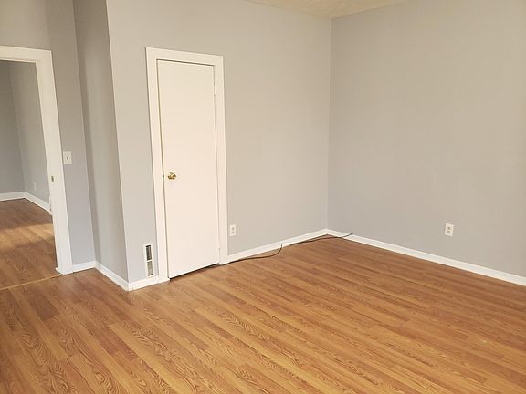5th image of 3325 E 49th St