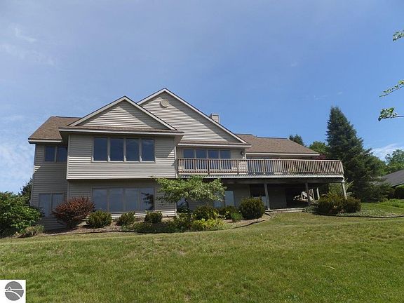 3rd image of 4820 Westchester Cmns