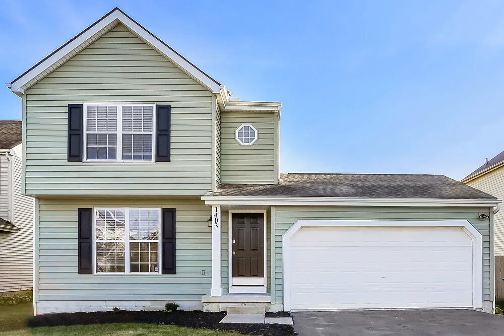 3 bed, 2.5 bath, 1500 sqft, $2,180 — Photo 1