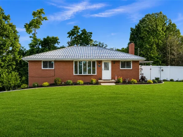 27 Washington Ave, Hickory, PA 15340